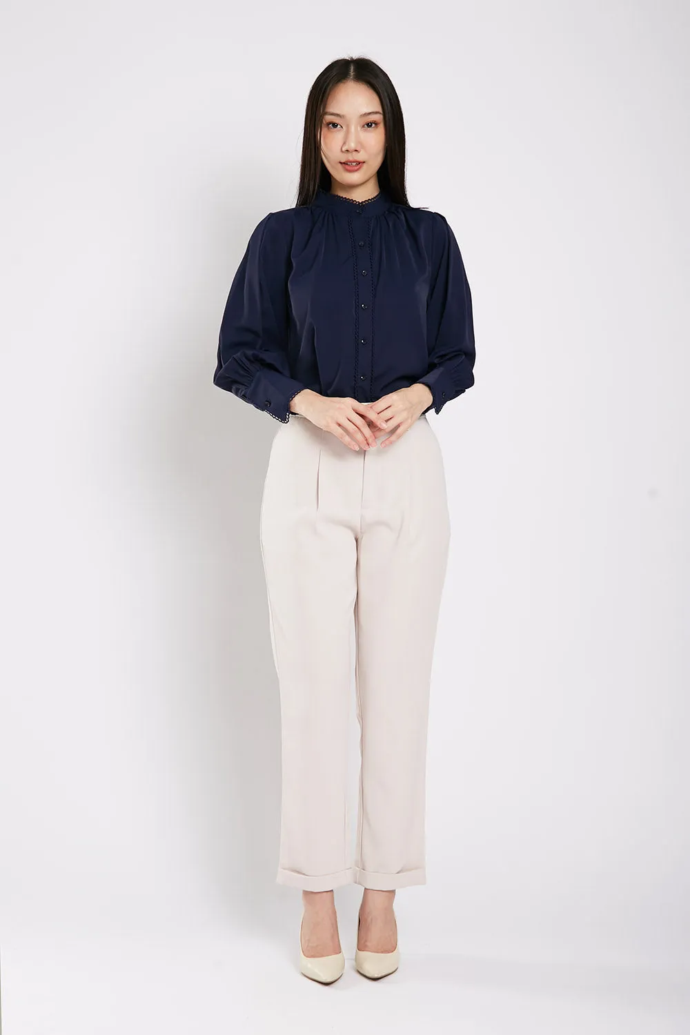 Carinne Tailored Pants in Beige