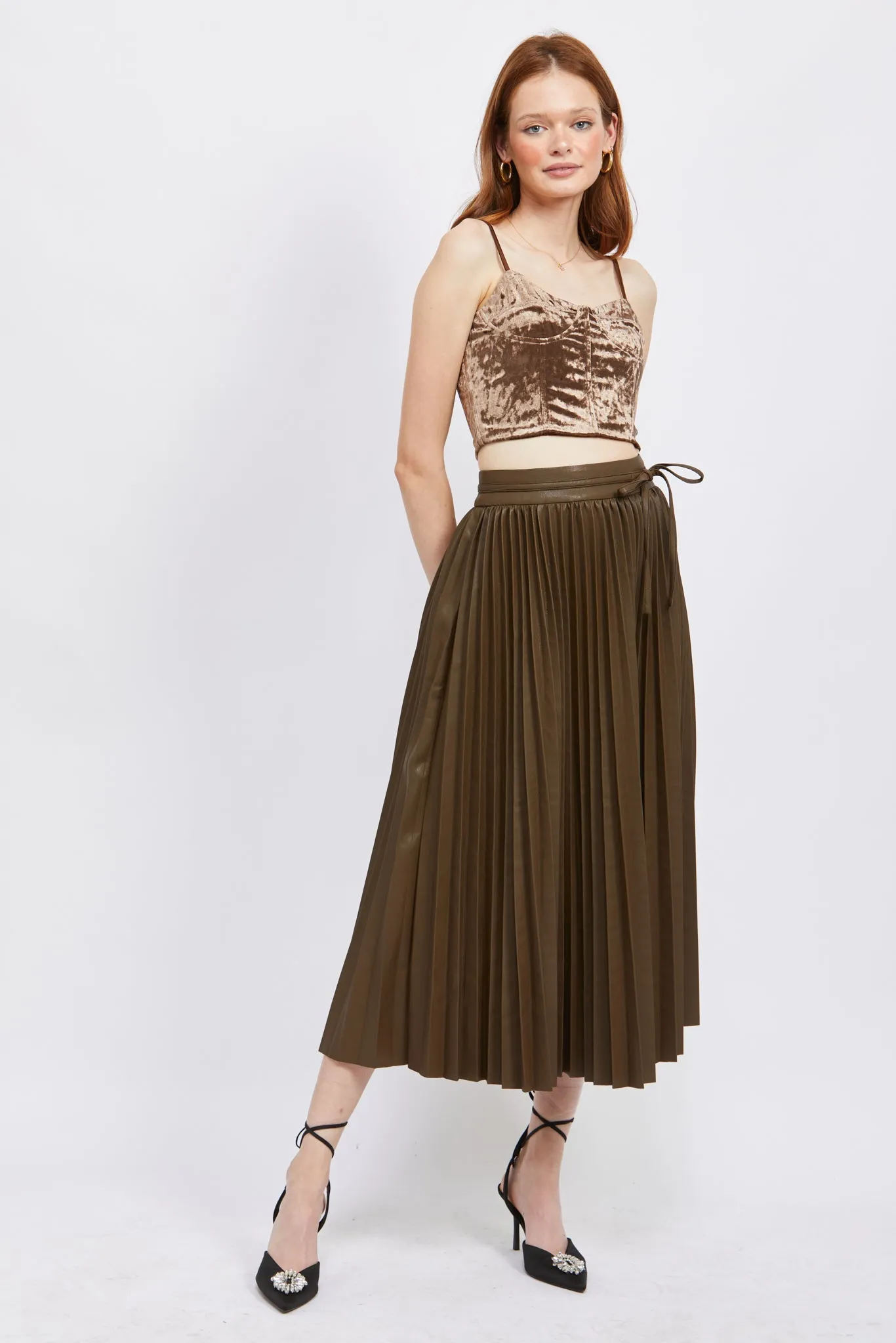 CHOCOLATE PLEATED LONG SKIRT