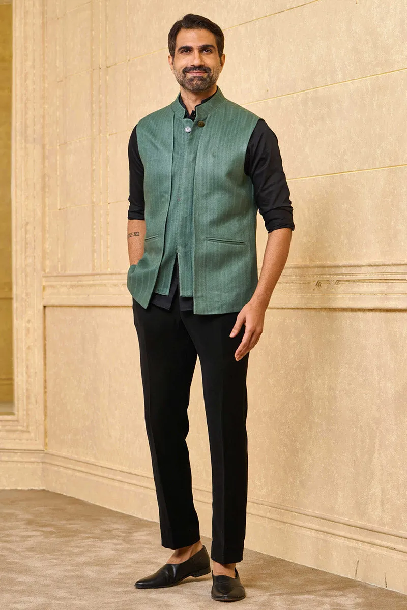 Dark Green Layer Pattern Bundi