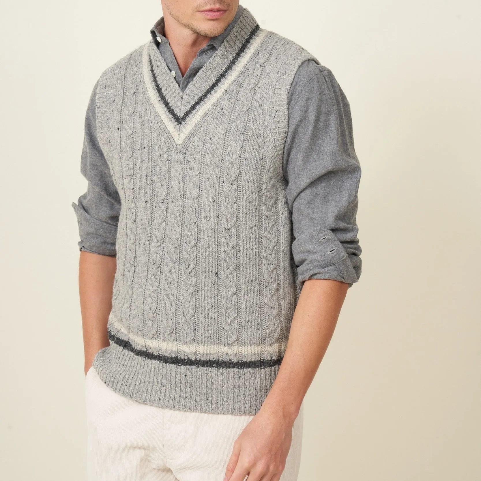 Hartford - Donegal Sleeveless Vest - Grey