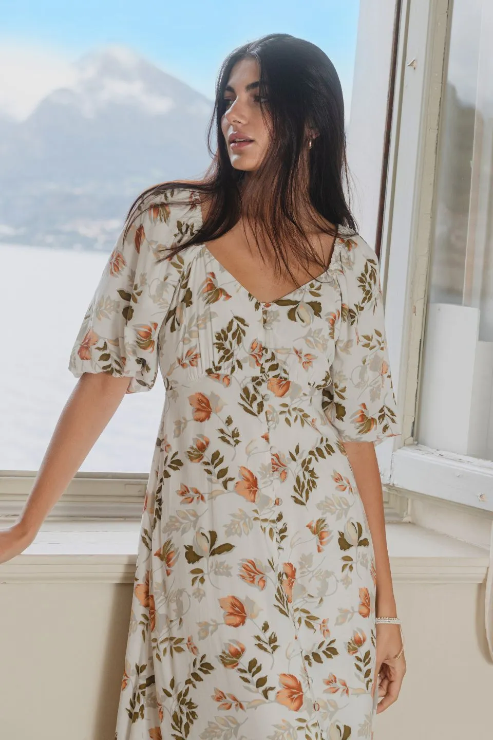 Heartfelt Ivory Floral SS Button Front Midi Dress