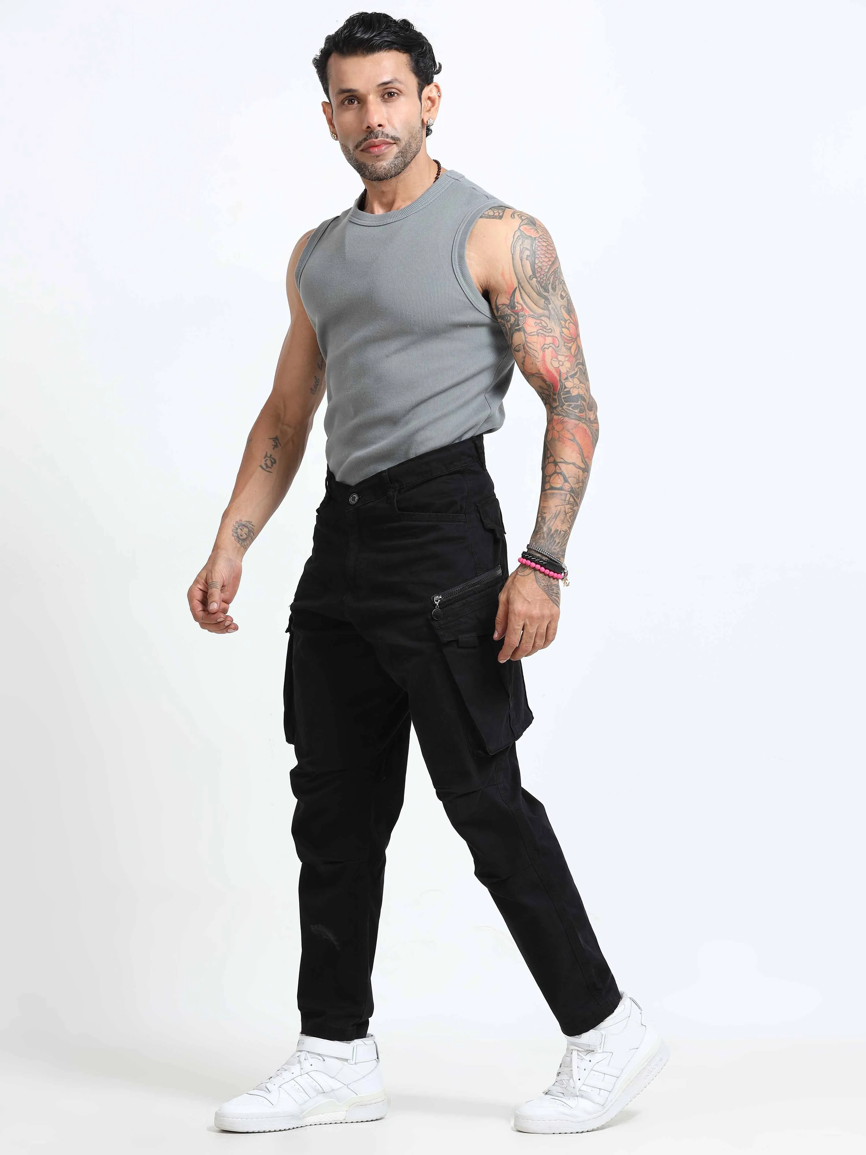 Rugged Zip Cargo Pants In Black