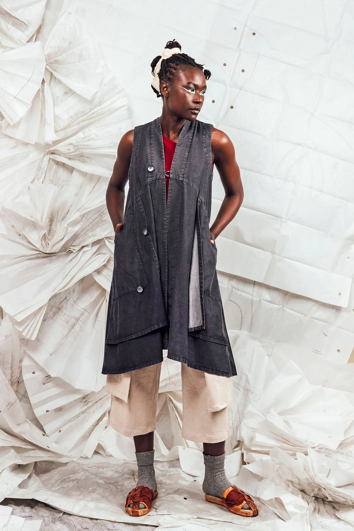 SL25 KAIDA LONG WRAP VEST - CHARCOAL ACIDWASH