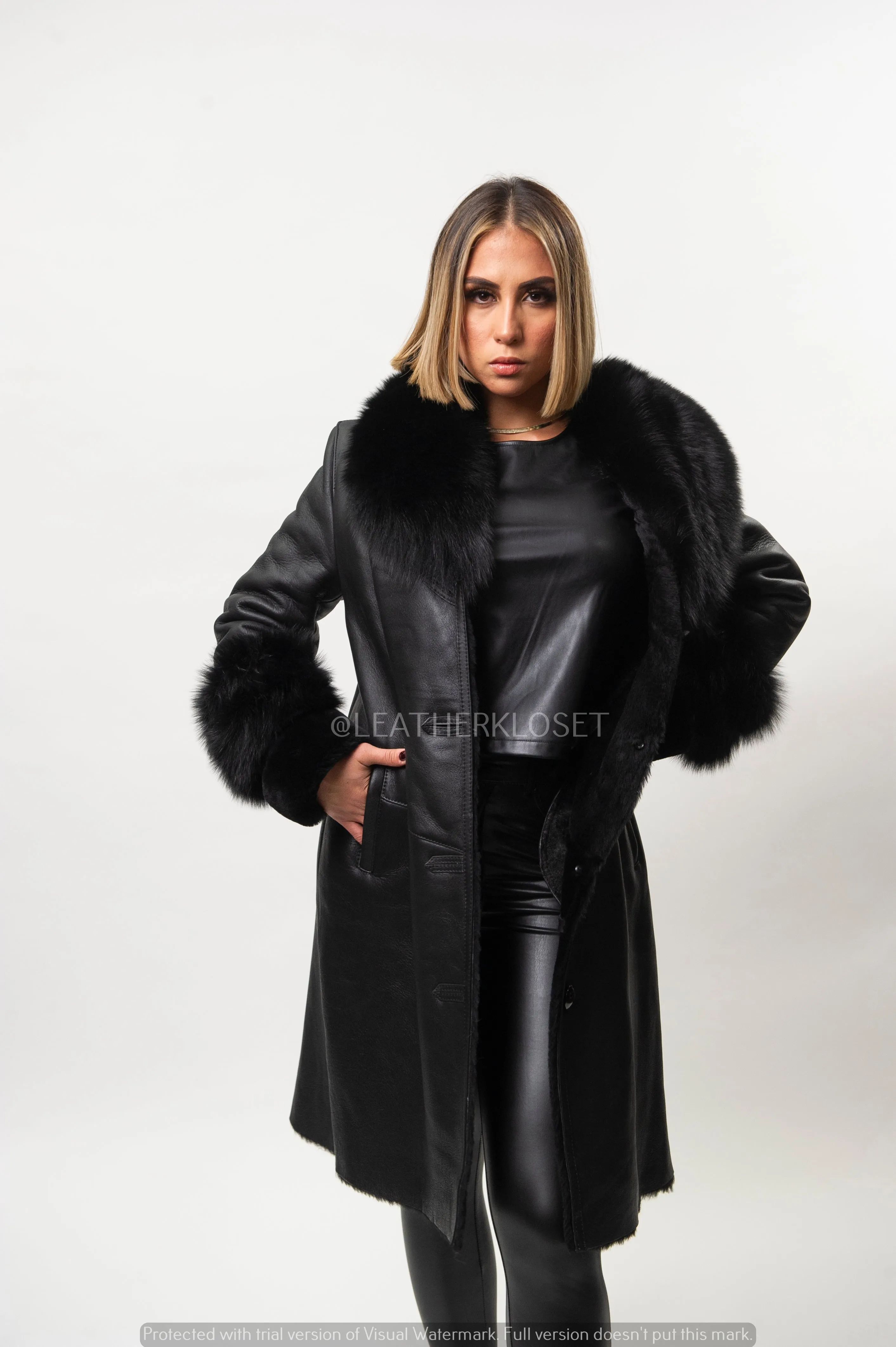 Women's Trisha Real Sheepskin 3/4 Coat With Fox [Black]