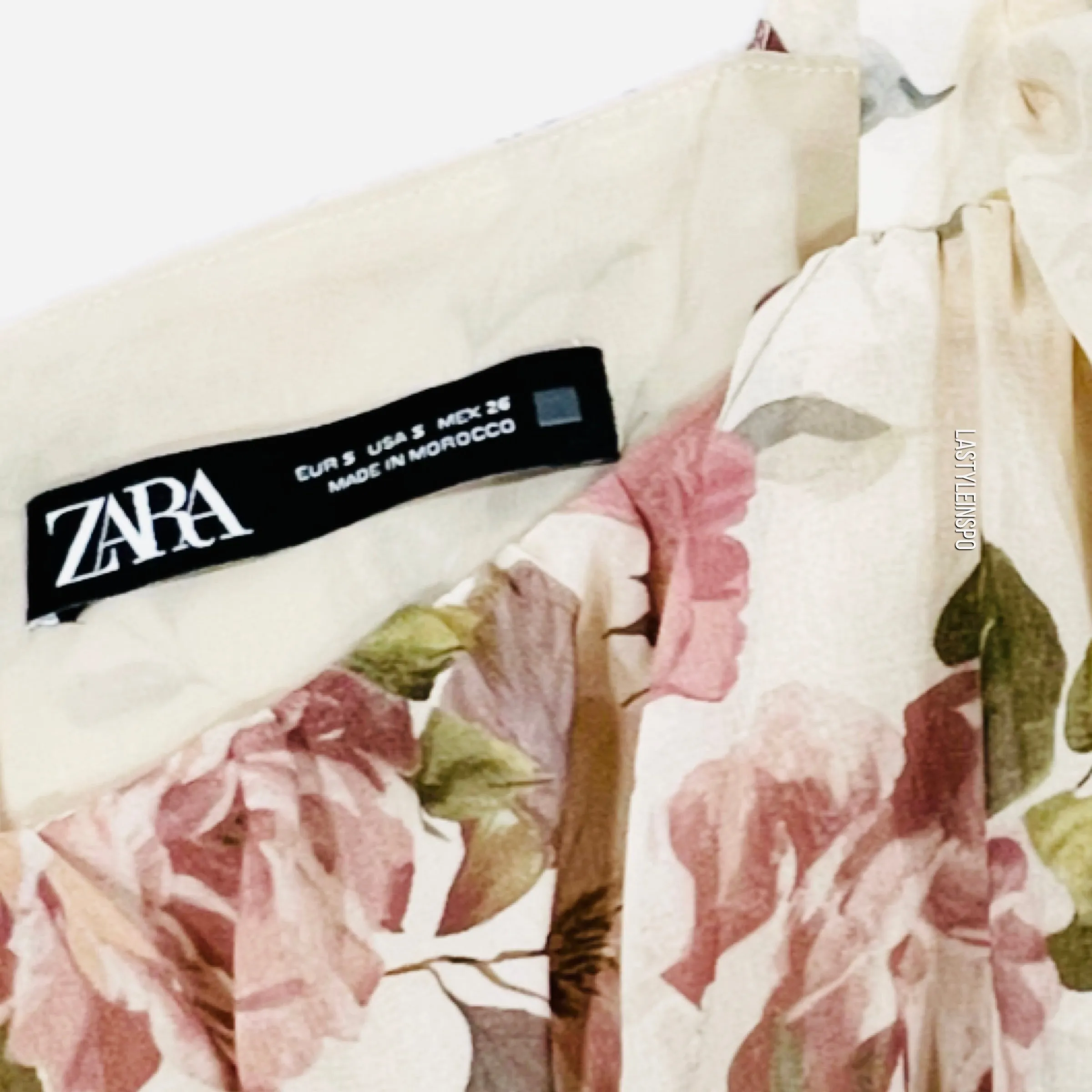 Zara Romantic Floral Long Sleeved Mini Dress in Size Small